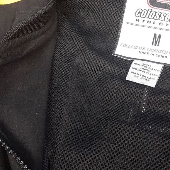 Men,s Hawkeyes size M short sleeve shirt/Jacket. - Picture 7 of 7